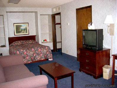 Sunflower Inn & Suites - ガーデンシティ 部屋 写真