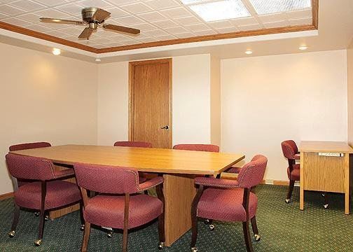 Sunflower Inn & Suites - ガーデンシティ 設備 写真